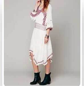 Like New XS Free People Neo Folk  midi dress peasant embroidered flowy Beautiful